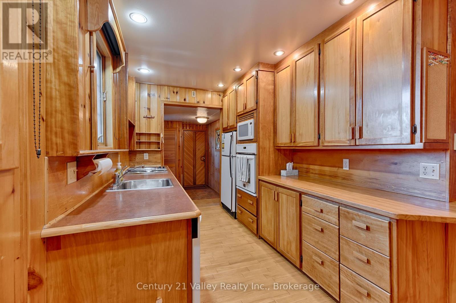 405 Moore Street, Renfrew, Ontario  K7V 1L8 - Photo 29 - X12444965