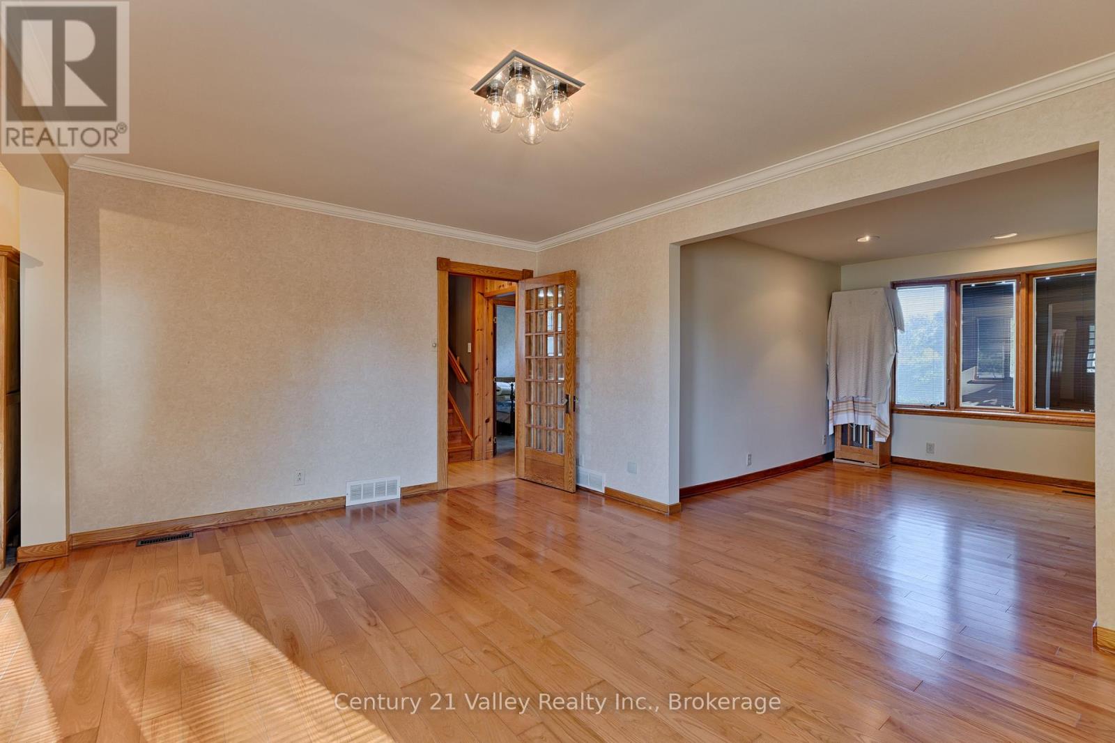 405 Moore Street, Renfrew, Ontario  K7V 1L8 - Photo 36 - X12444965