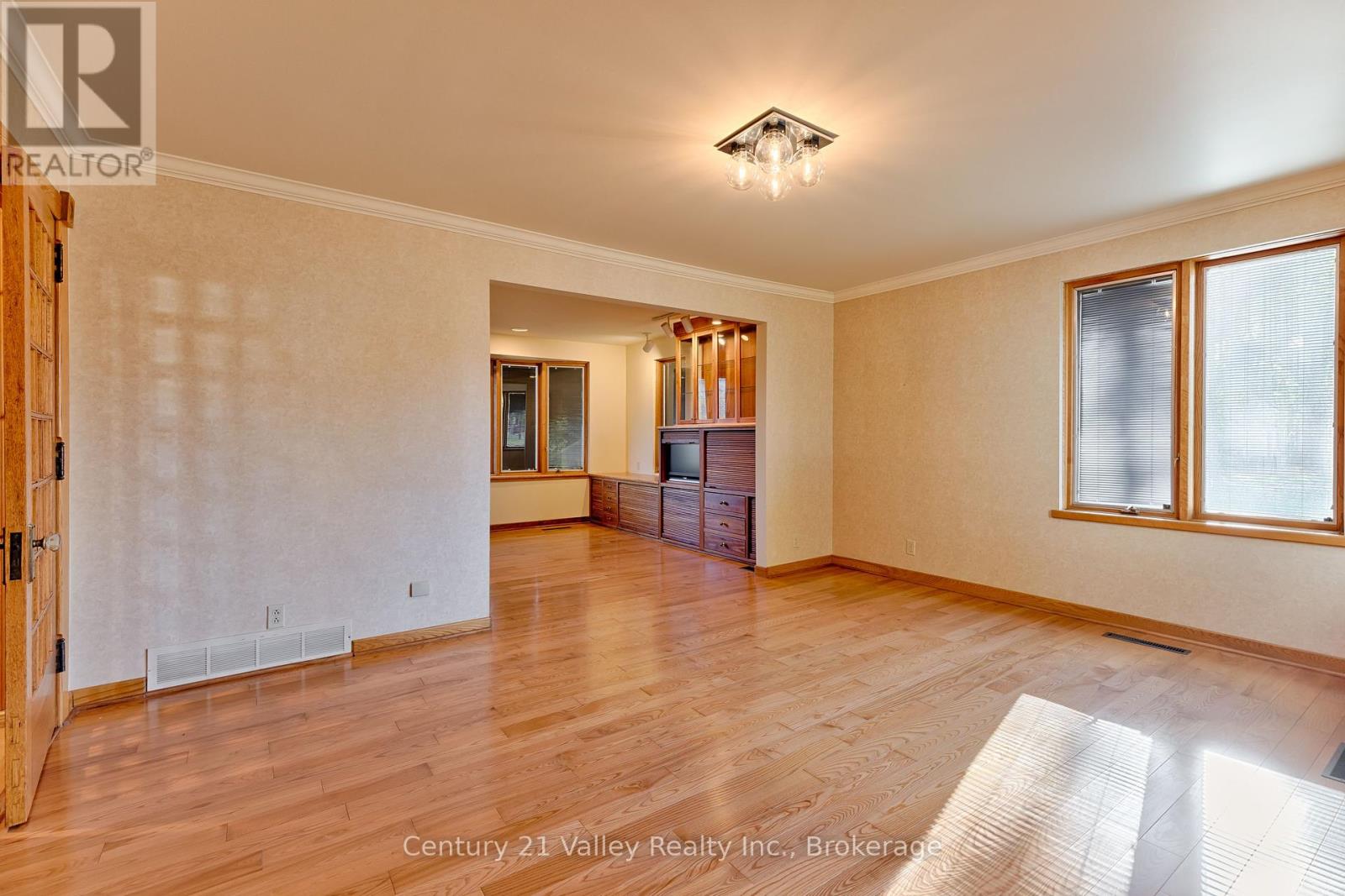 405 Moore Street, Renfrew, Ontario  K7V 1L8 - Photo 37 - X12444965