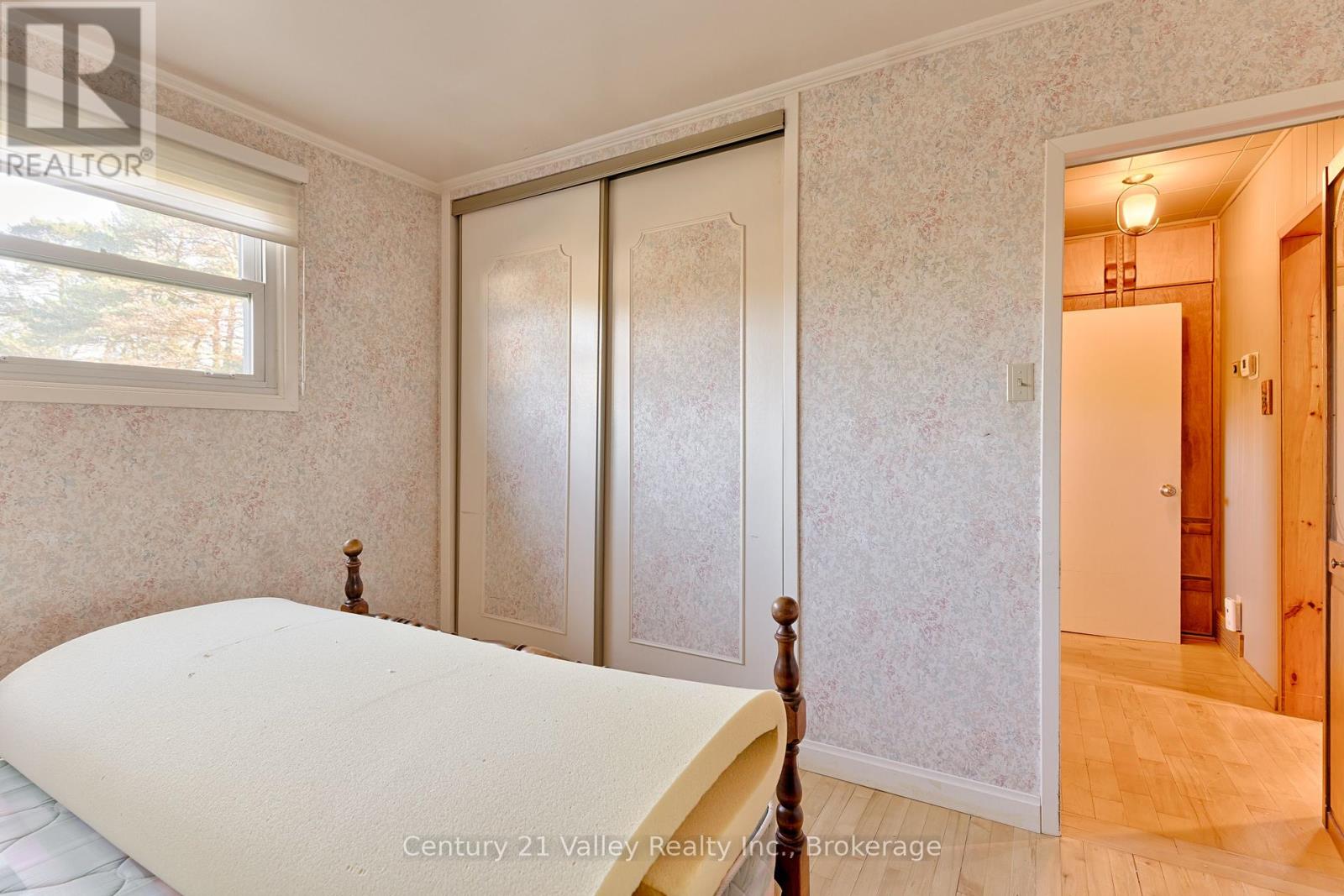 405 Moore Street, Renfrew, Ontario  K7V 1L8 - Photo 44 - X12444965