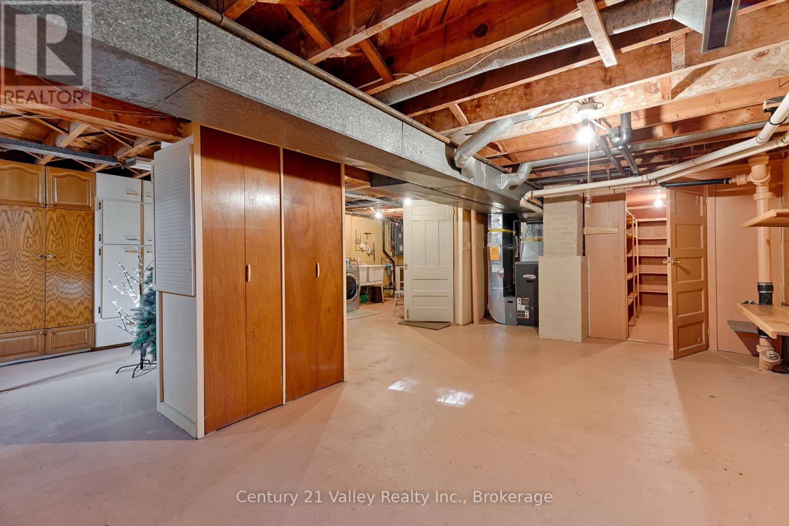 405 Moore Street, Renfrew, Ontario  K7V 1L8 - Photo 46 - X12444965