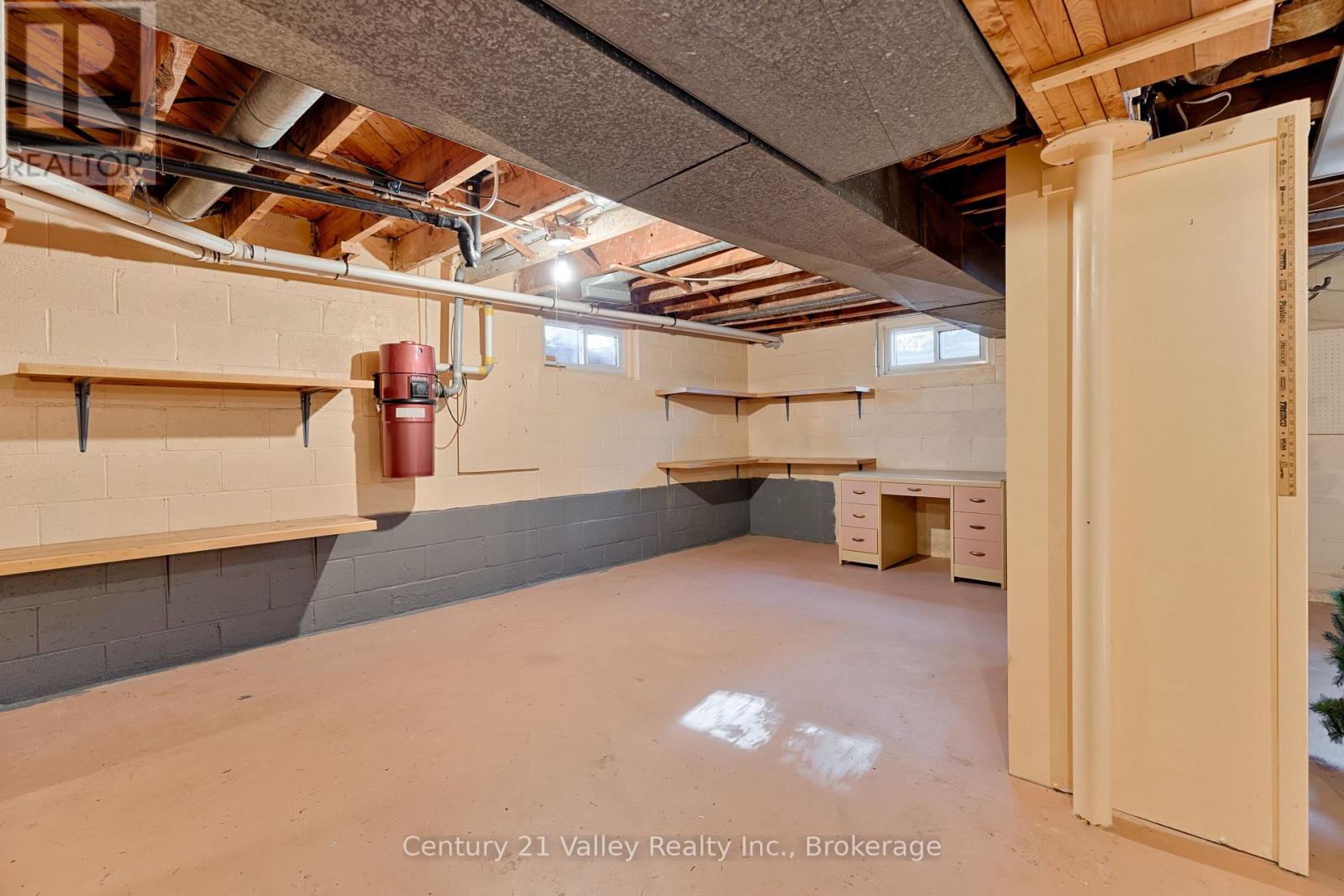 405 Moore Street, Renfrew, Ontario  K7V 1L8 - Photo 48 - X12444965