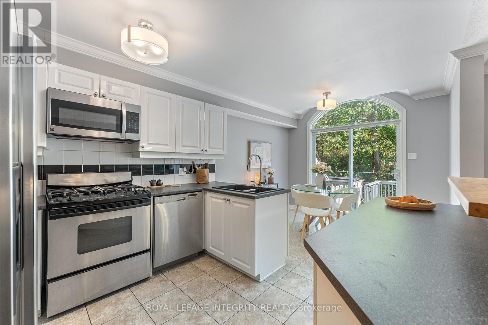 6308 Sablewood Place, Ottawa, Ontario  K1C 7M6 - Photo 23 - X12444921