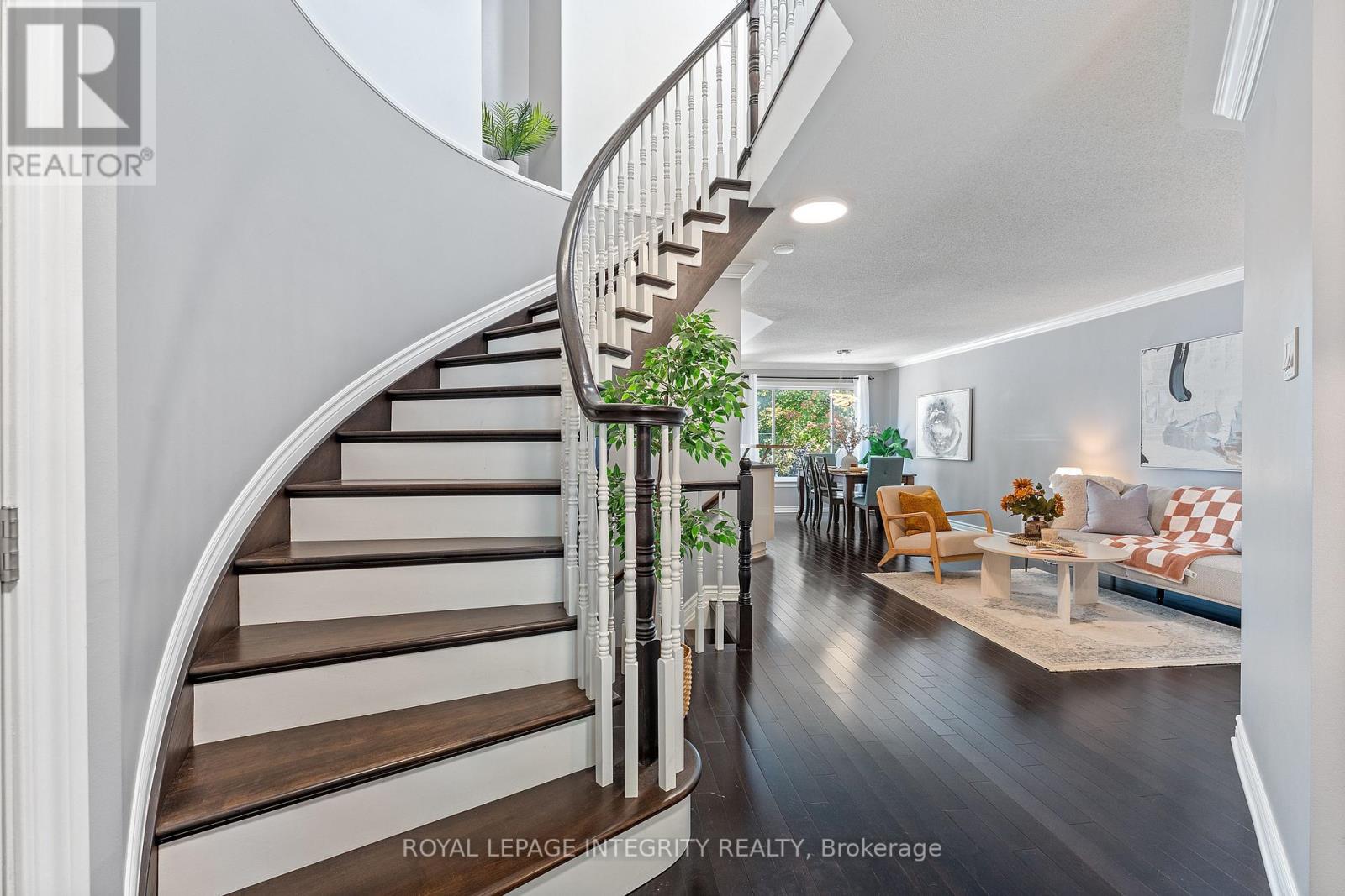 6308 Sablewood Place, Ottawa, Ontario  K1C 7M6 - Photo 8 - X12444921