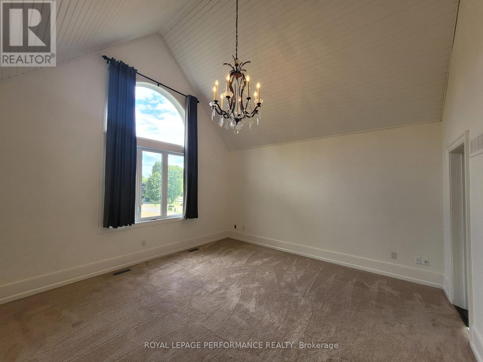 136b Glenncastle Drive, Ottawa, Ontario  K0A 1L0 - Photo 10 - X12444958