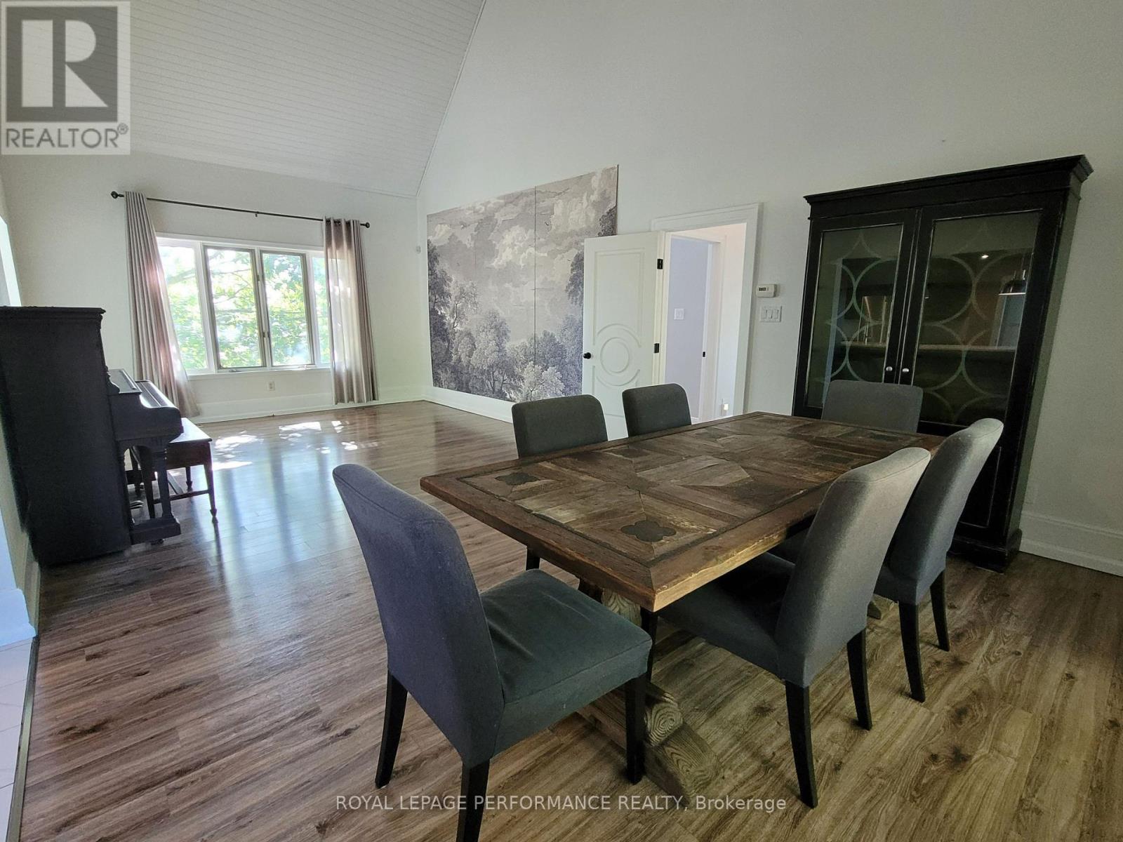 136b Glenncastle Drive, Ottawa, Ontario  K0A 1L0 - Photo 14 - X12444958