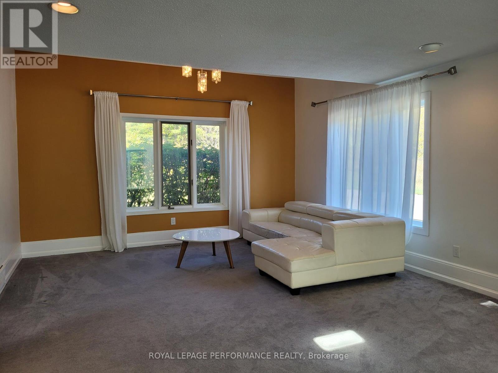 136b Glenncastle Drive, Ottawa, Ontario  K0A 1L0 - Photo 19 - X12444958