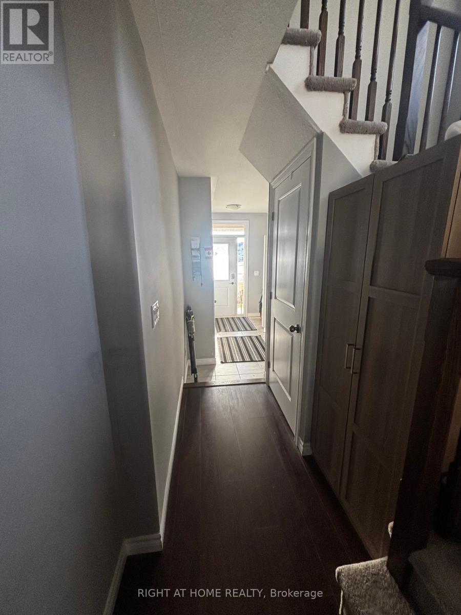 1427 Monarch Drive, Kingston, Ontario  K7P 0R9 - Photo 3 - X12444904