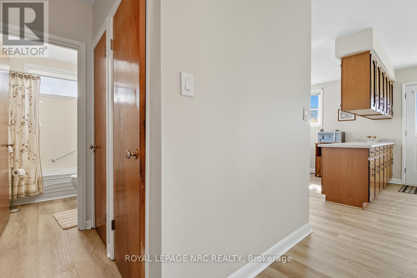 236 Johnston Street, Port Colborne, Ontario  L3K 1H5 - Photo 22 - X12444953