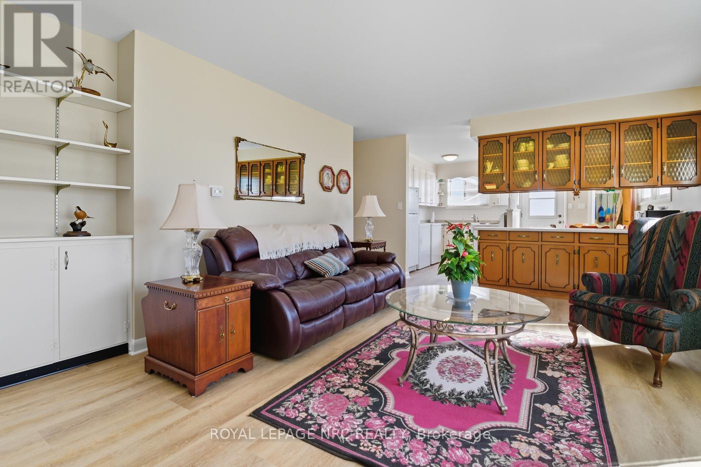 236 Johnston Street, Port Colborne, Ontario  L3K 1H5 - Photo 5 - X12444953