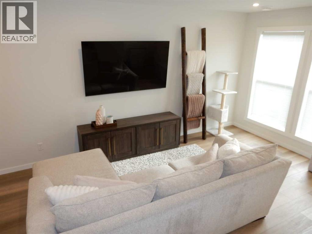 352 Cranbrook Square Se, Calgary, Alberta  T3M 3K8 - Photo 6 - A2261039