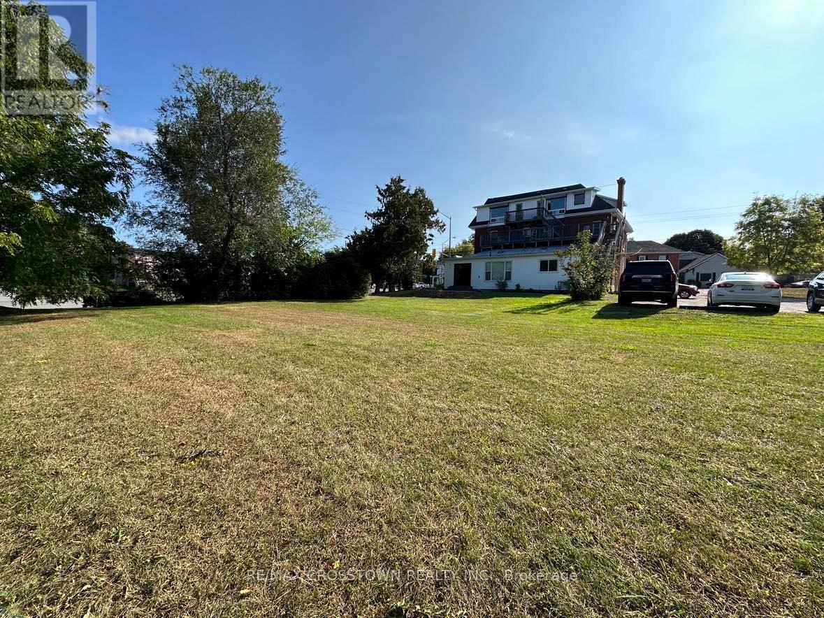 822 Ward Street, Selwyn, Ontario  K0L 1H0 - Photo 14 - X12432122