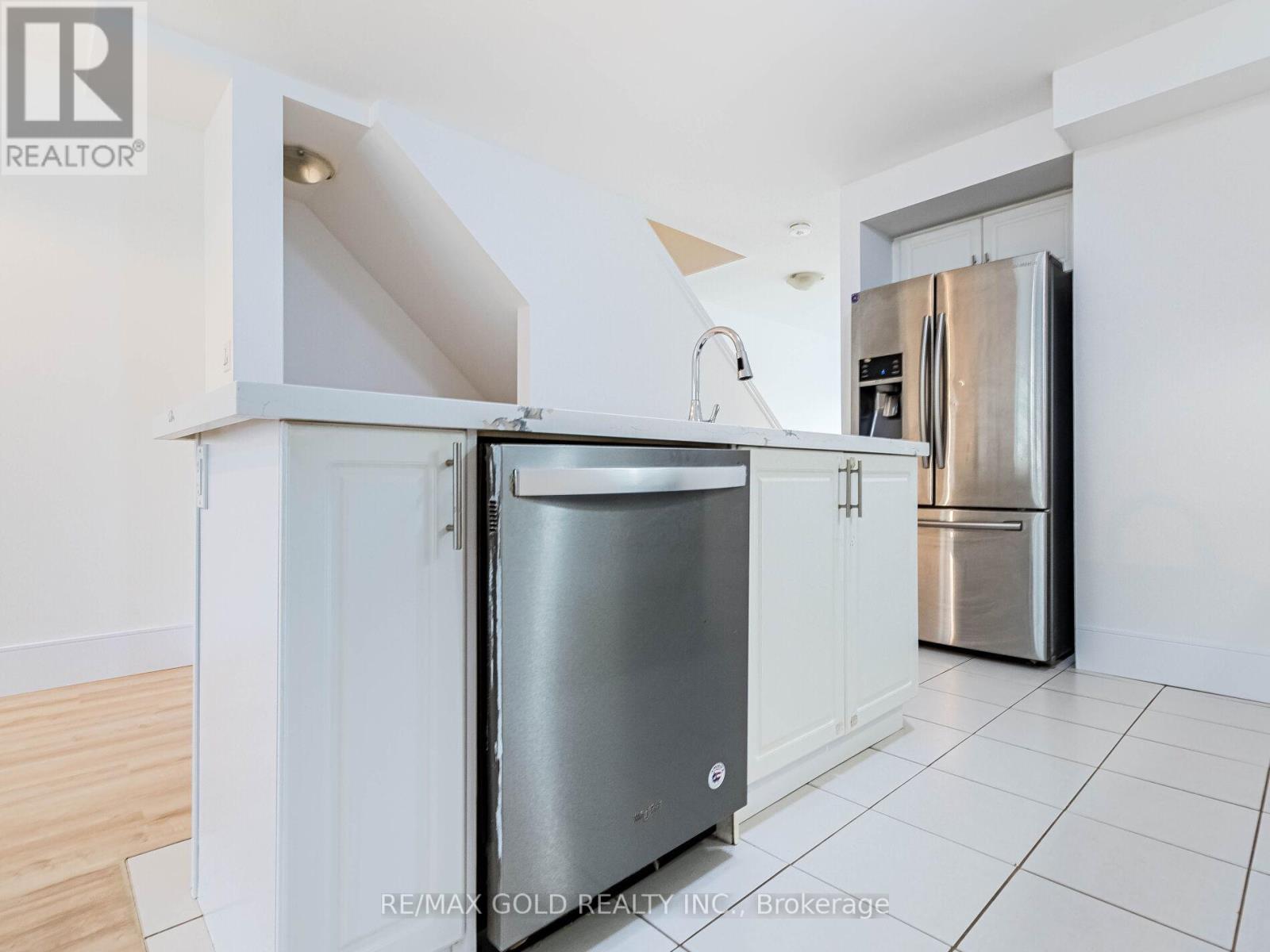 436 Linden Drive, Cambridge, Ontario  N3H 0C6 - Photo 19 - X12443135