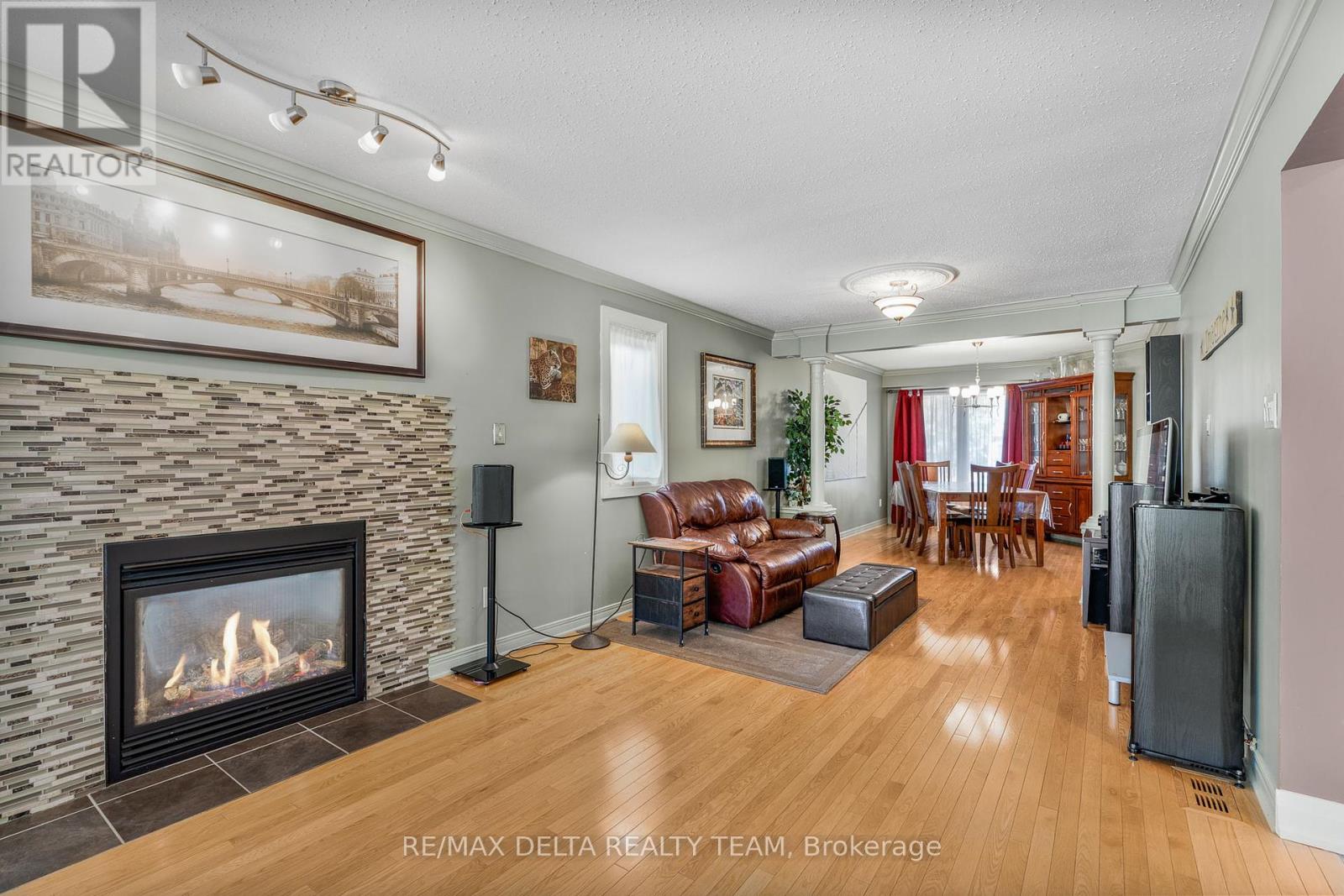 18 Longshire Circle, Ottawa, Ontario  K2J 4K7 - Photo 14 - X12443696