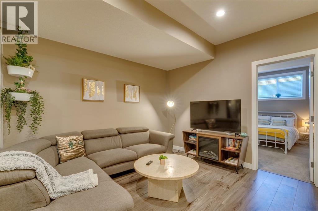 2817 & 2815 16 Avenue Se, Calgary, Alberta  T2A 0M7 - Photo 36 - A2260744