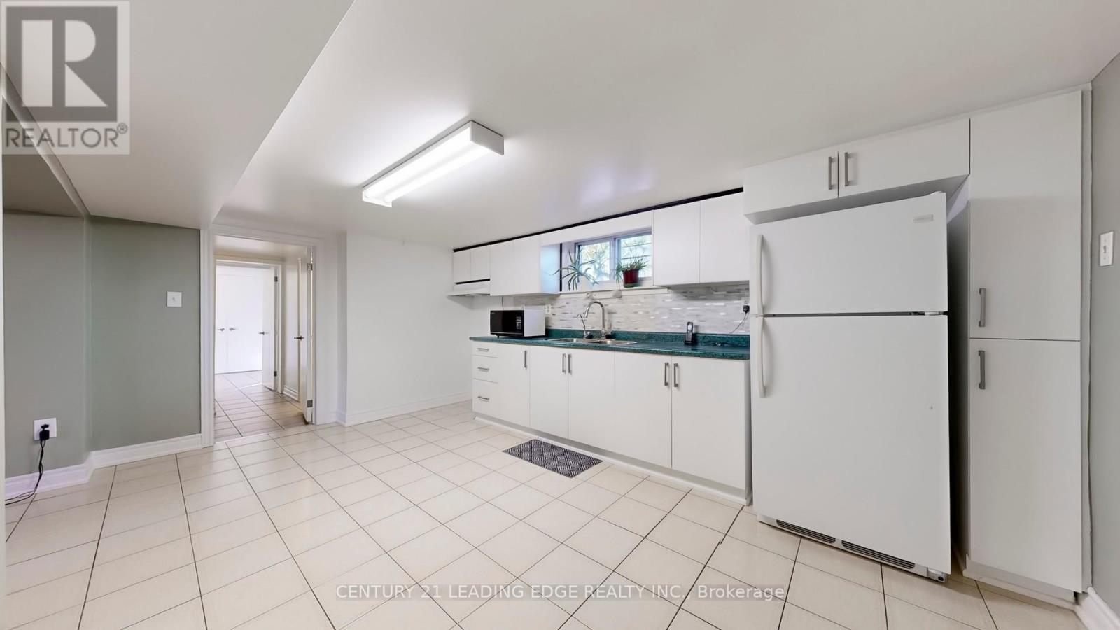 325 Waterloo Avenue, Toronto, Ontario  M3H 4A4 - Photo 24 - C12444933