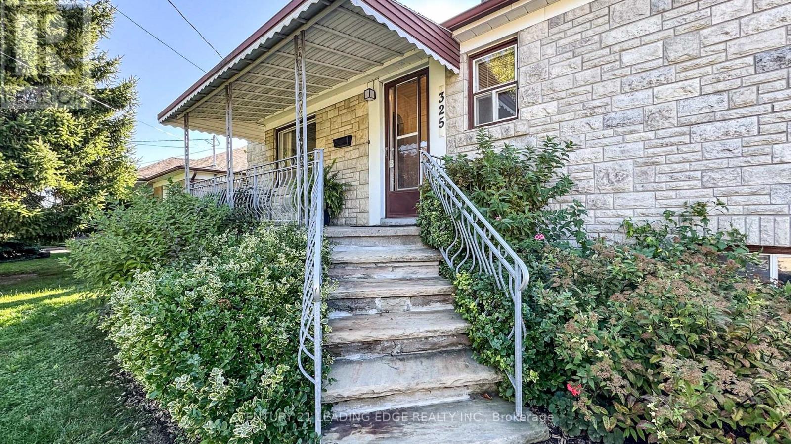 325 Waterloo Avenue, Toronto, Ontario  M3H 4A4 - Photo 32 - C12444933