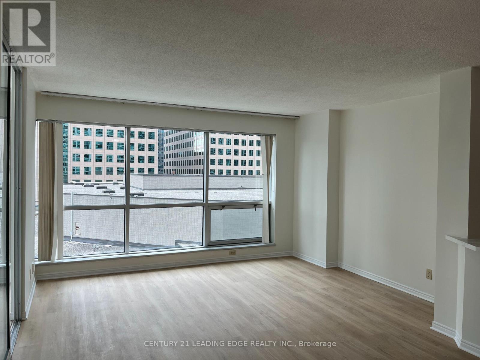 607 - 10 Queens Quay W, Toronto, Ontario  M5J 2R9 - Photo 18 - C12444947