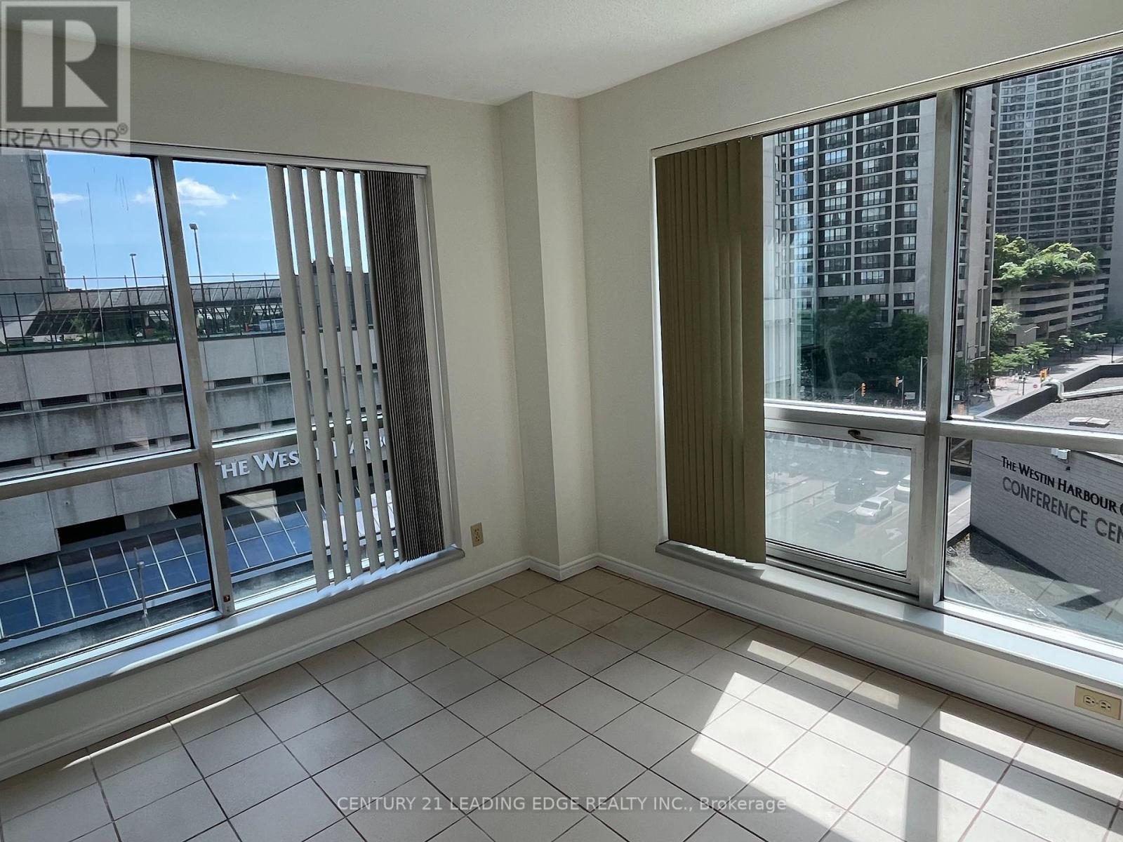 607 - 10 Queens Quay W, Toronto, Ontario  M5J 2R9 - Photo 21 - C12444947