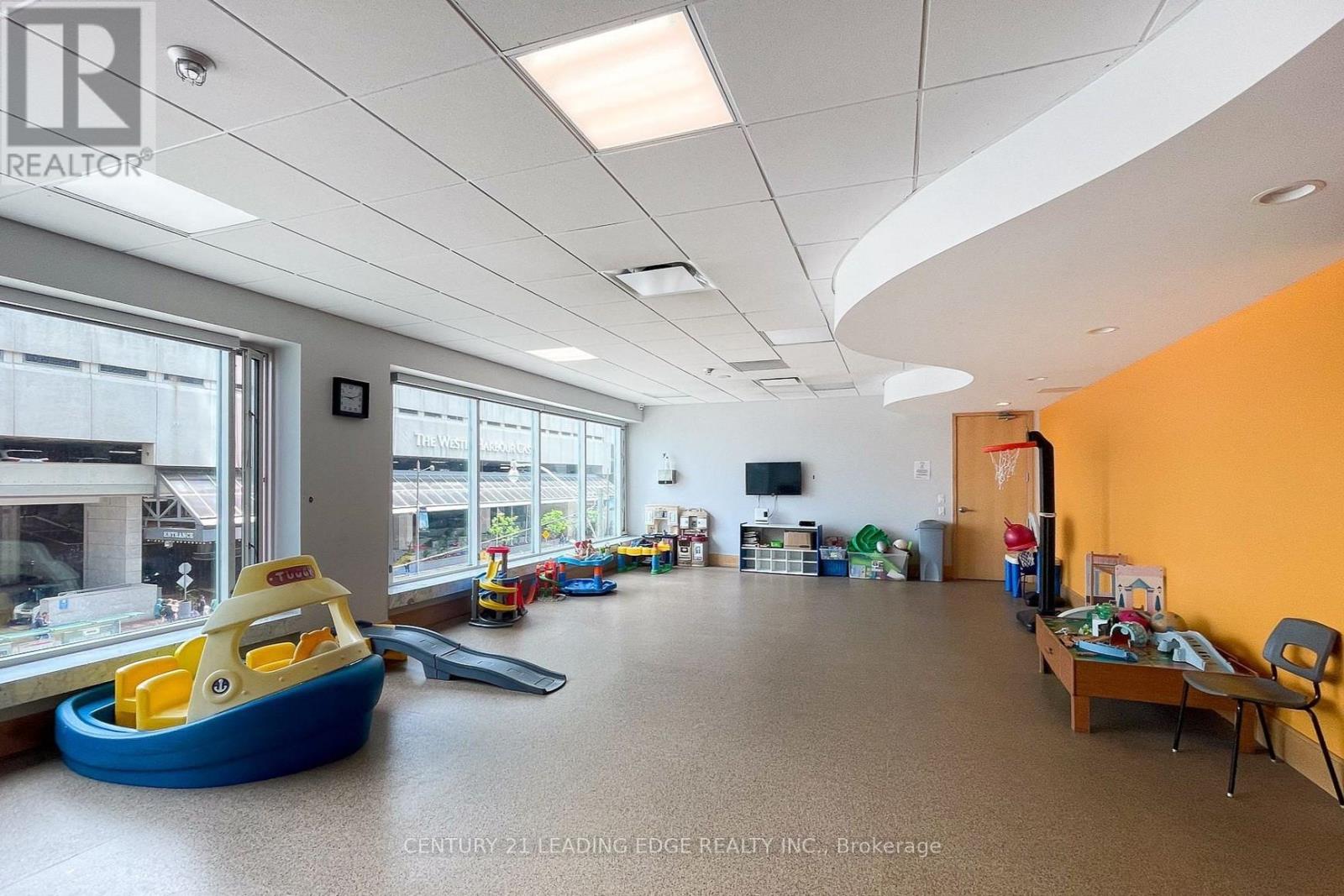 607 - 10 Queens Quay W, Toronto, Ontario  M5J 2R9 - Photo 38 - C12444947