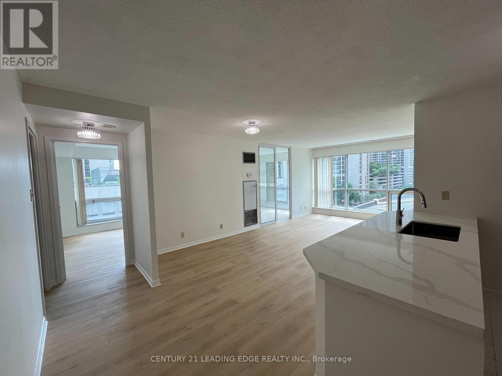 607 - 10 Queens Quay W, Toronto, Ontario  M5J 2R9 - Photo 6 - C12444947