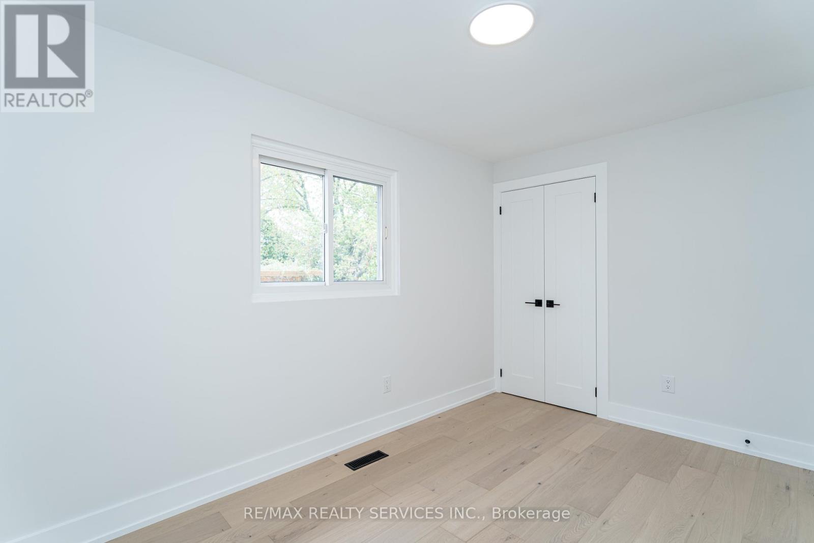 2296 Devon Road, Oakville, Ontario  L6J 5R4 - Photo 29 - W12331328