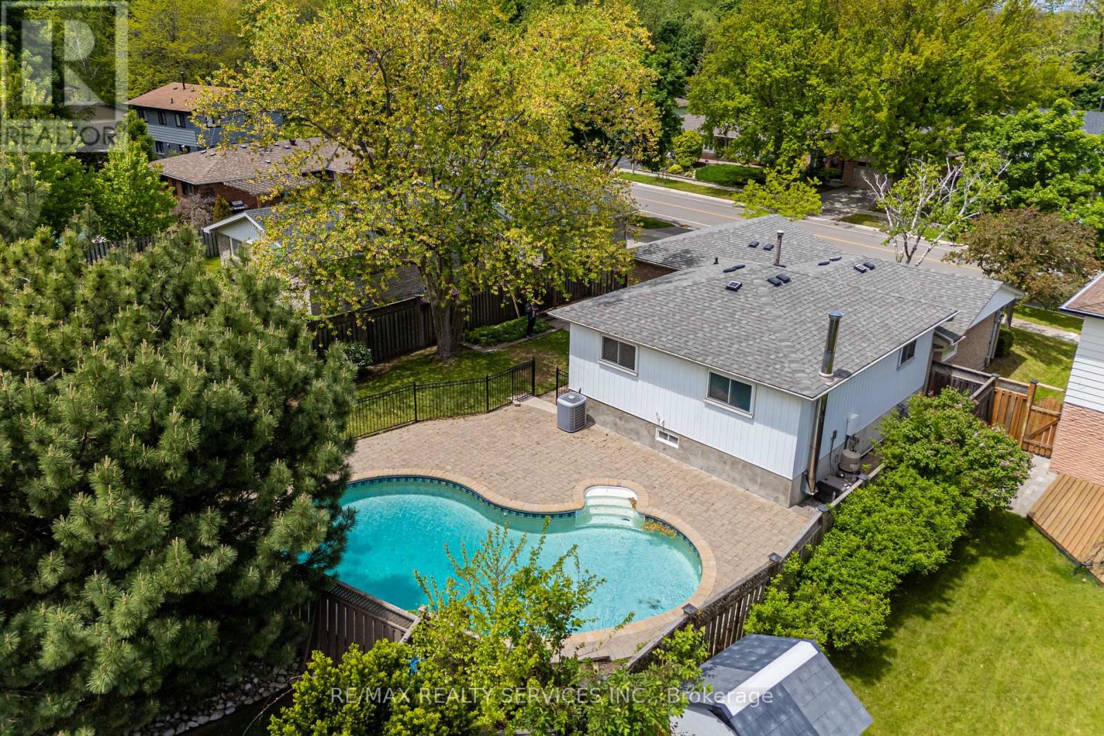 2296 Devon Road, Oakville, Ontario  L6J 5R4 - Photo 37 - W12331328