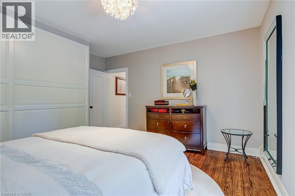 2047 Ardleigh Road, Oakville, Ontario  L6J 1V6 - Photo 17 - 40775709