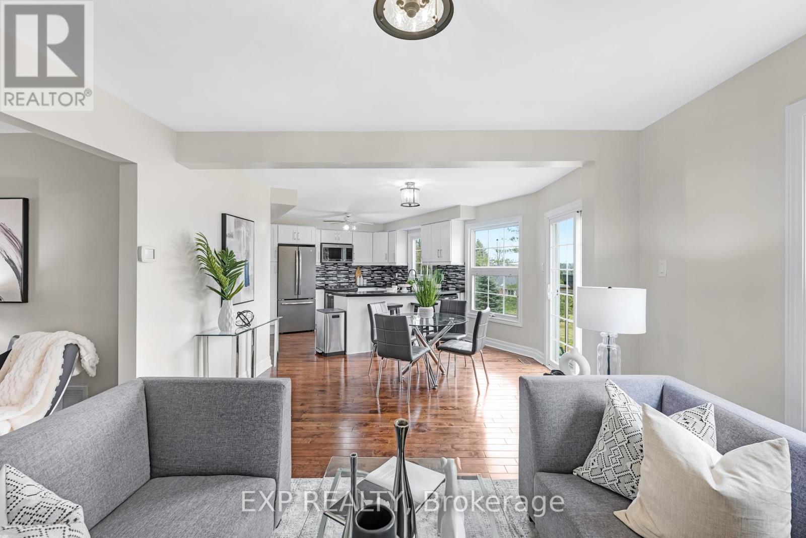 6 Adams Court, Uxbridge, Ontario  L9P 1G2 - Photo 1 - N12444928