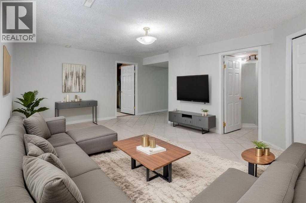 26 Rocky Ridge Heights Nw, Calgary, Alberta  T3G 4J6 - Photo 35 - A2257305