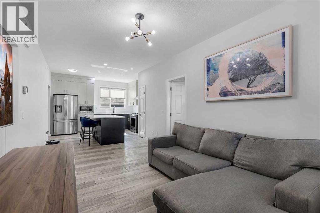 21 Lucas Rise Nw, Calgary, Alberta  T3P 1N3 - Photo 3 - A2259921