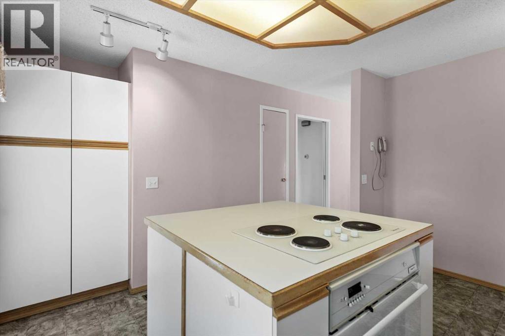 112 Nottingham Road Nw, Calgary, Alberta  T2K 5L8 - Photo 15 - A2261478