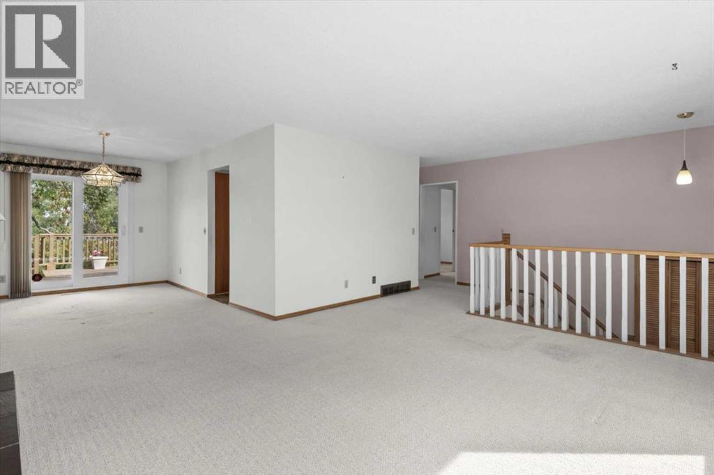 112 Nottingham Road Nw, Calgary, Alberta  T2K 5L8 - Photo 8 - A2261478