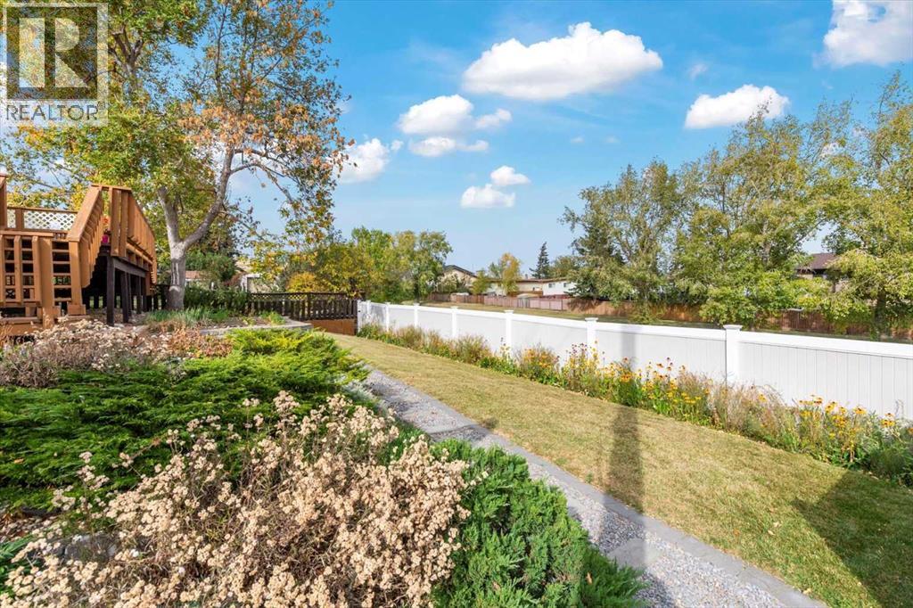 112 Nottingham Road Nw, Calgary, Alberta  T2K 5L8 - Photo 40 - A2261478