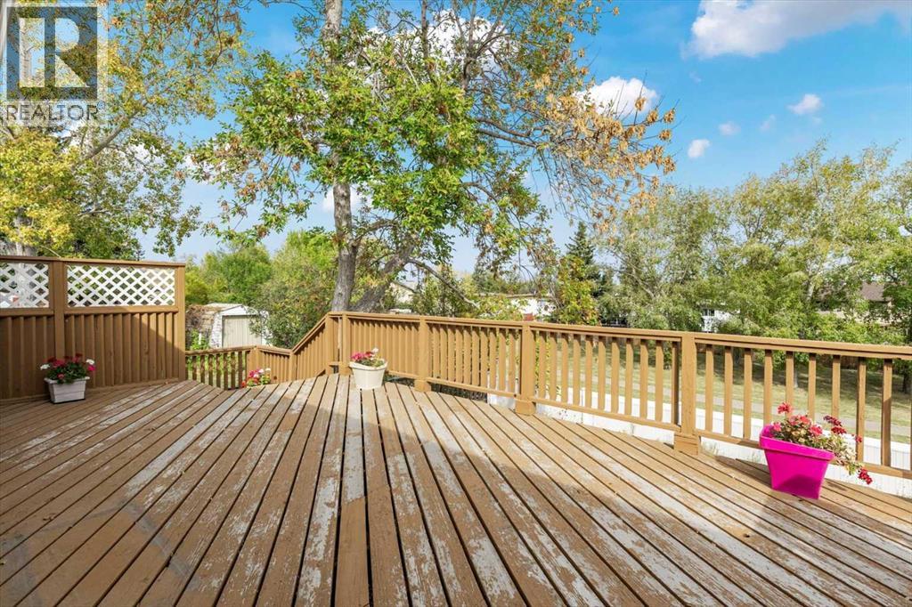 112 Nottingham Road Nw, Calgary, Alberta  T2K 5L8 - Photo 16 - A2261478