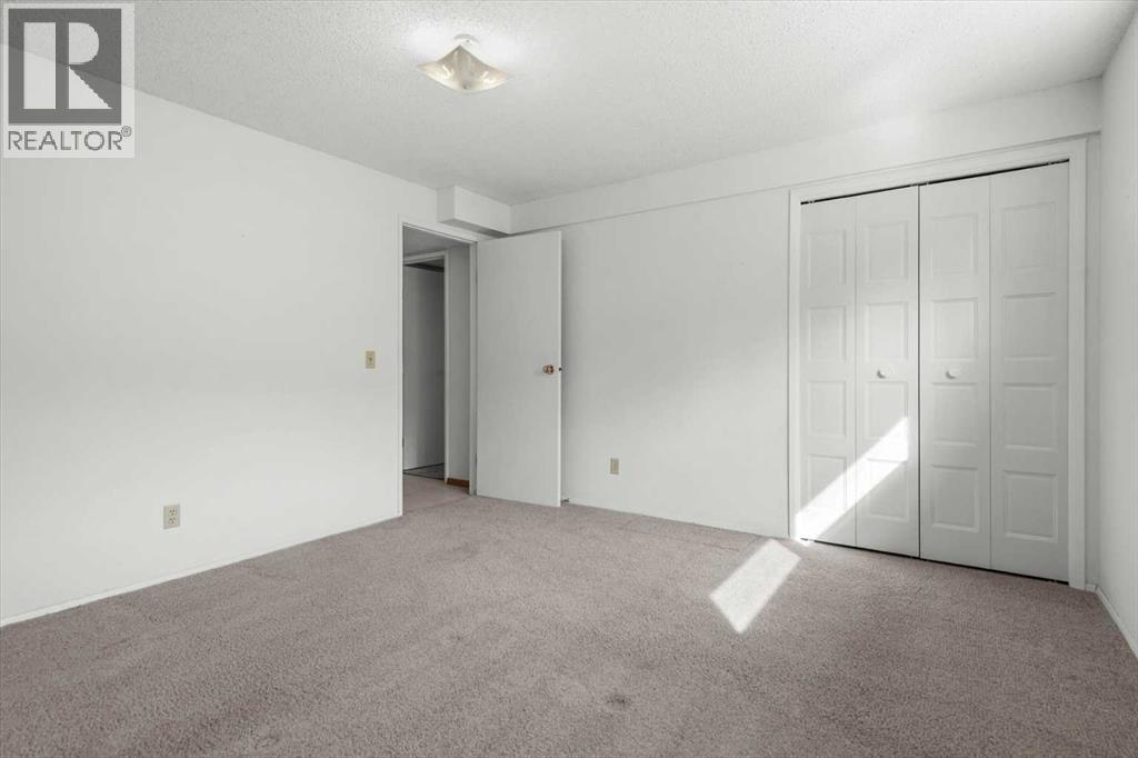 112 Nottingham Road Nw, Calgary, Alberta  T2K 5L8 - Photo 36 - A2261478