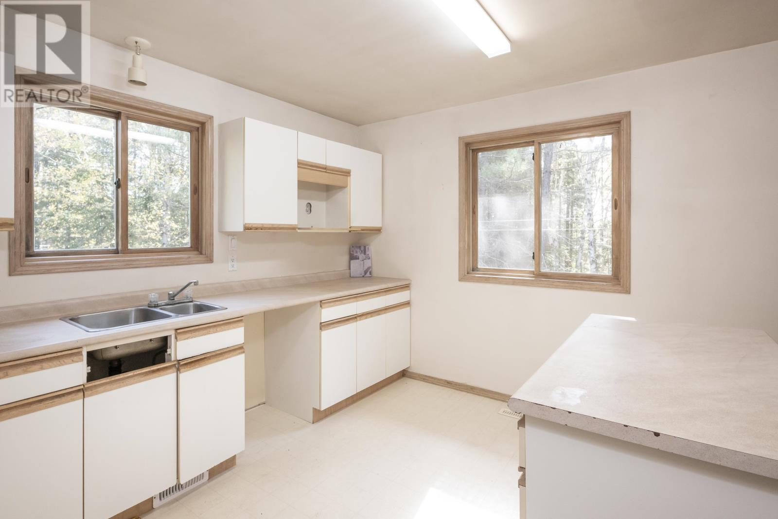 1030 Onion Lake Rd, Thunder Bay, Ontario  P7G 2C2 - Photo 8 - TB253138