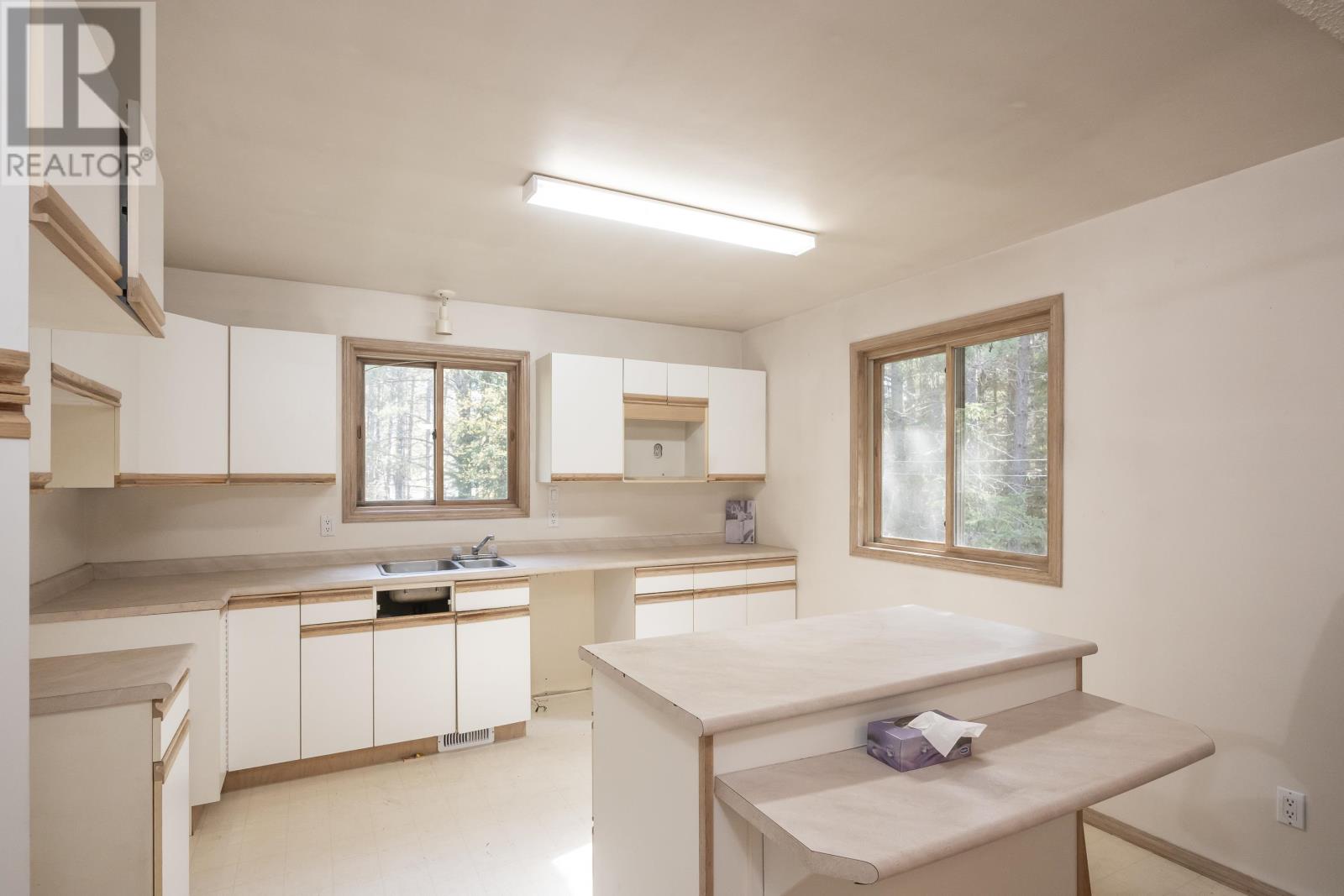 1030 Onion Lake Rd, Thunder Bay, Ontario  P7G 2C2 - Photo 6 - TB253138