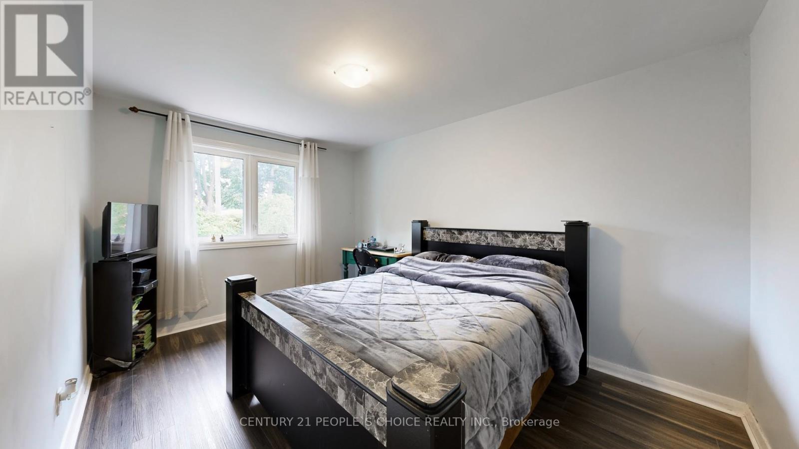 37 Foxrun Avenue, Toronto, Ontario  M3L 1L9 - Photo 23 - W12444948