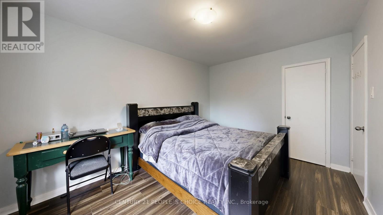 37 Foxrun Avenue, Toronto, Ontario  M3L 1L9 - Photo 24 - W12444948