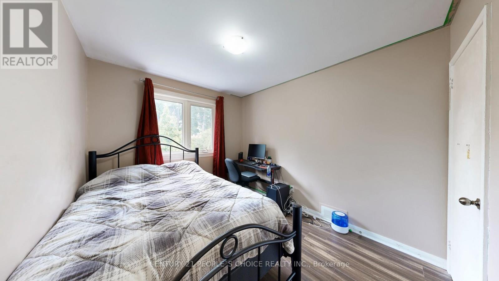 37 Foxrun Avenue, Toronto, Ontario  M3L 1L9 - Photo 26 - W12444948