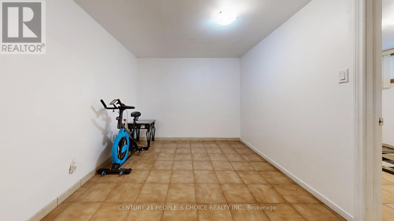 37 Foxrun Avenue, Toronto, Ontario  M3L 1L9 - Photo 30 - W12444948