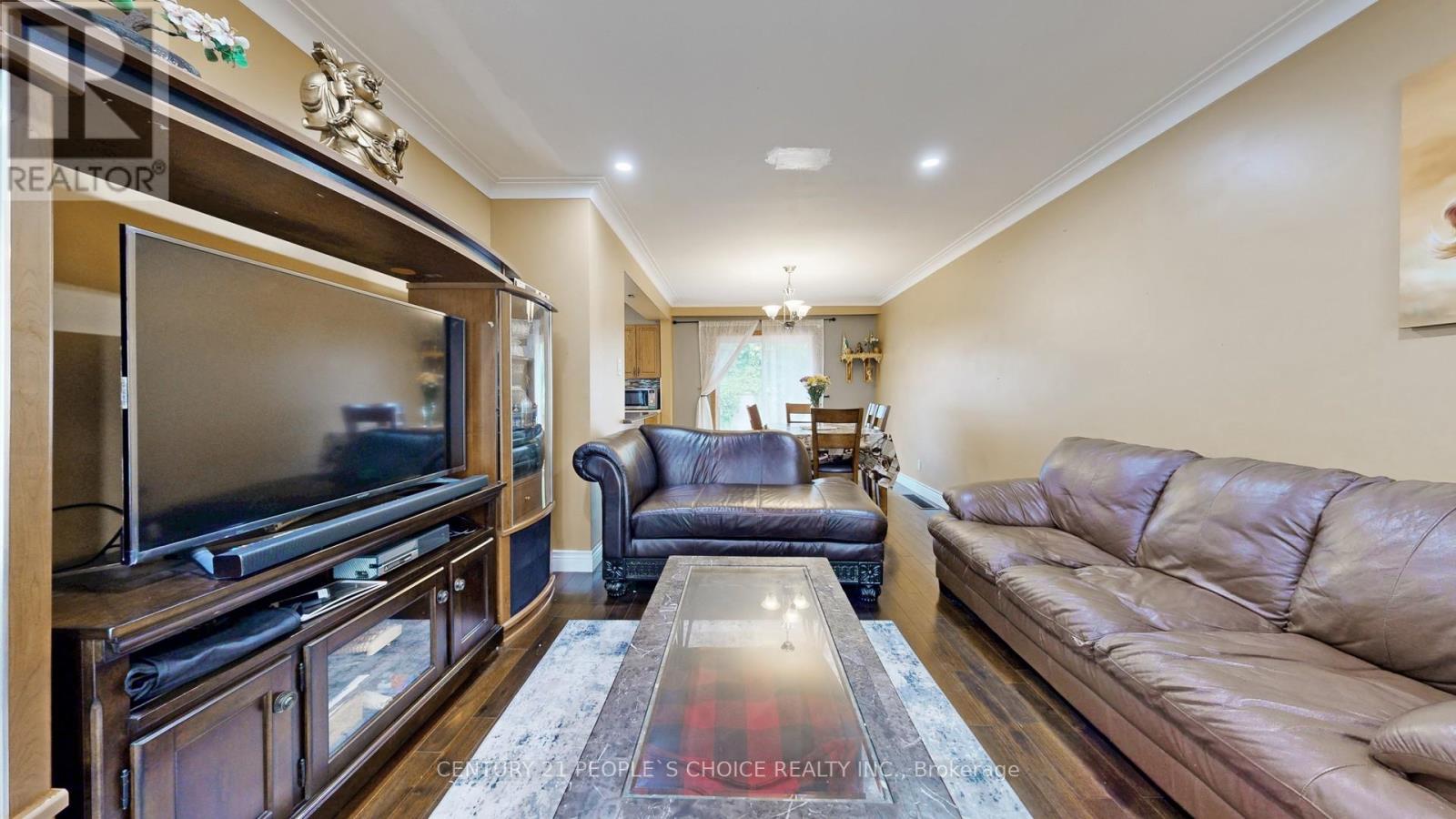 37 Foxrun Avenue, Toronto, Ontario  M3L 1L9 - Photo 6 - W12444948