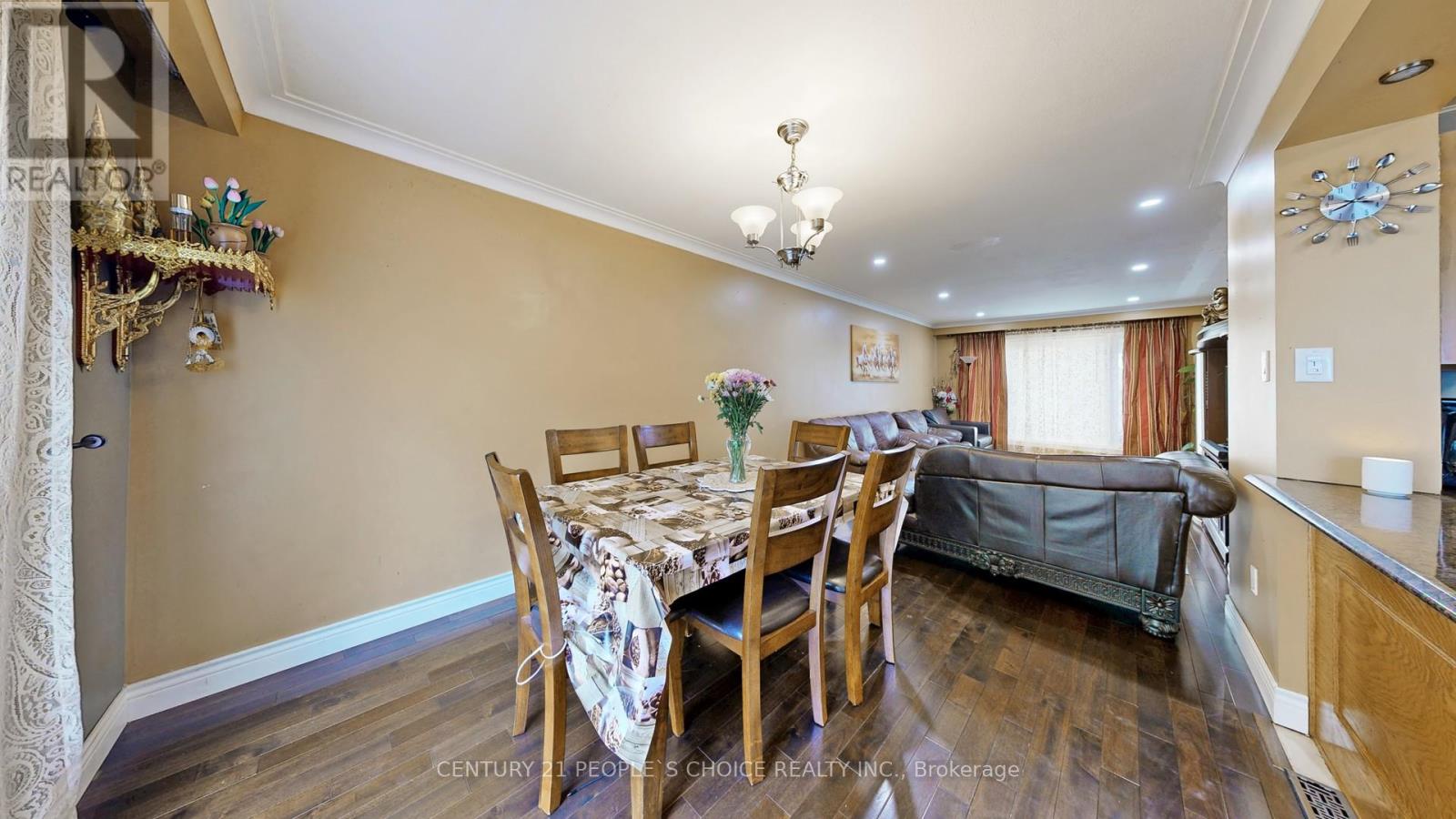 37 Foxrun Avenue, Toronto, Ontario  M3L 1L9 - Photo 9 - W12444948