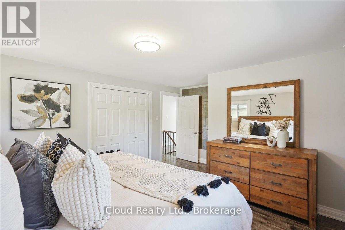 2224 Thorn Lodge Drive, Mississauga (Sheridan), Ontario  L5K 1K2 - Photo 29 - W12444955