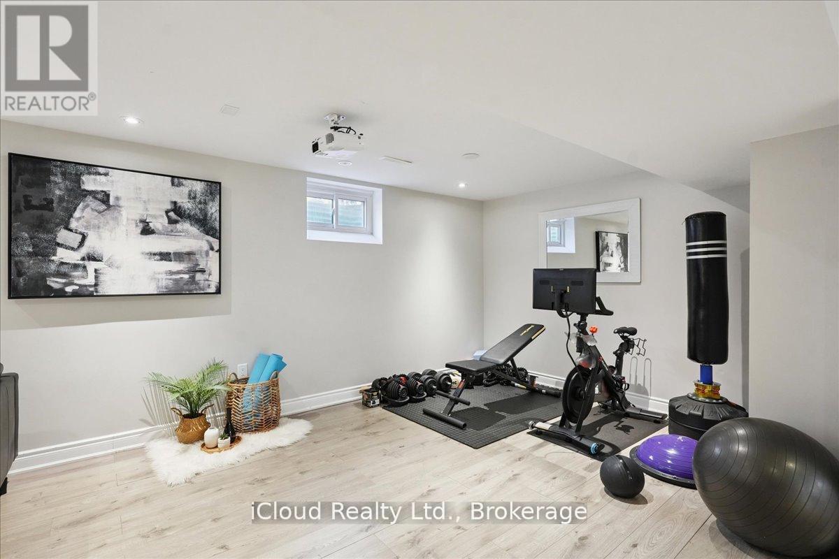 2224 Thorn Lodge Drive, Mississauga (Sheridan), Ontario  L5K 1K2 - Photo 35 - W12444955