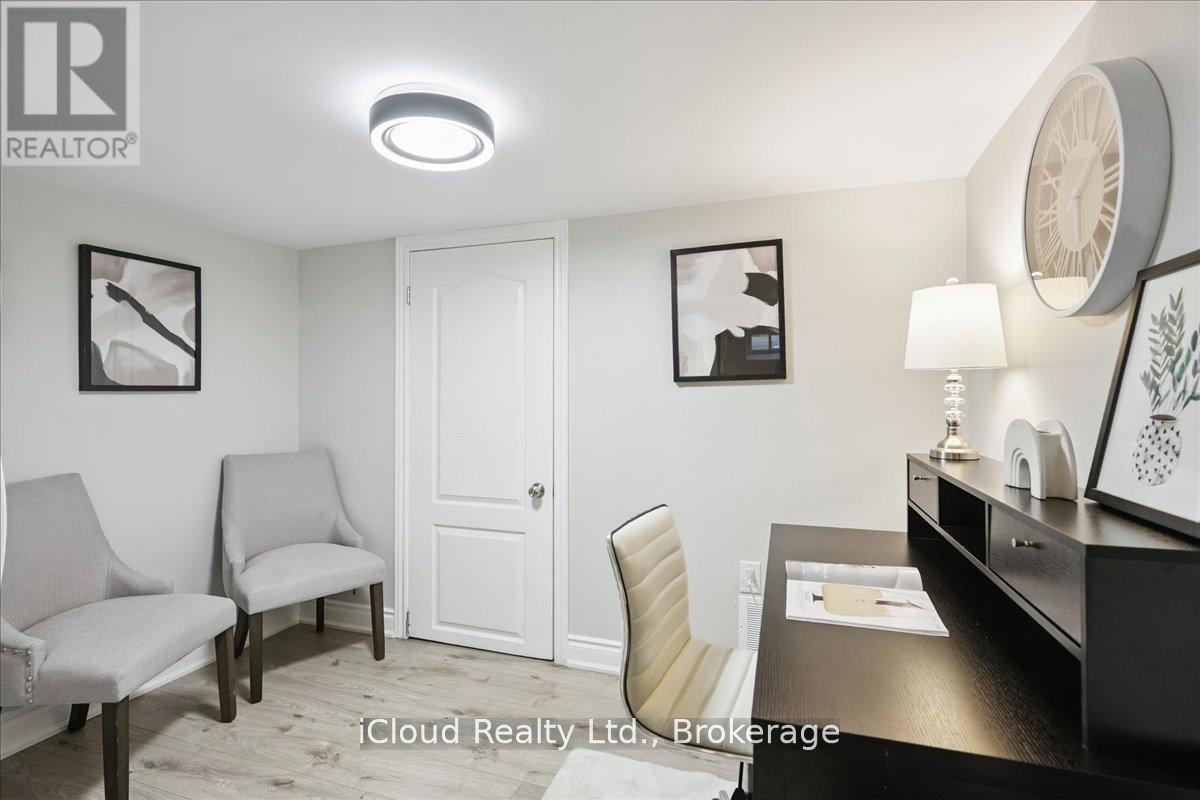 2224 Thorn Lodge Drive, Mississauga (Sheridan), Ontario  L5K 1K2 - Photo 38 - W12444955