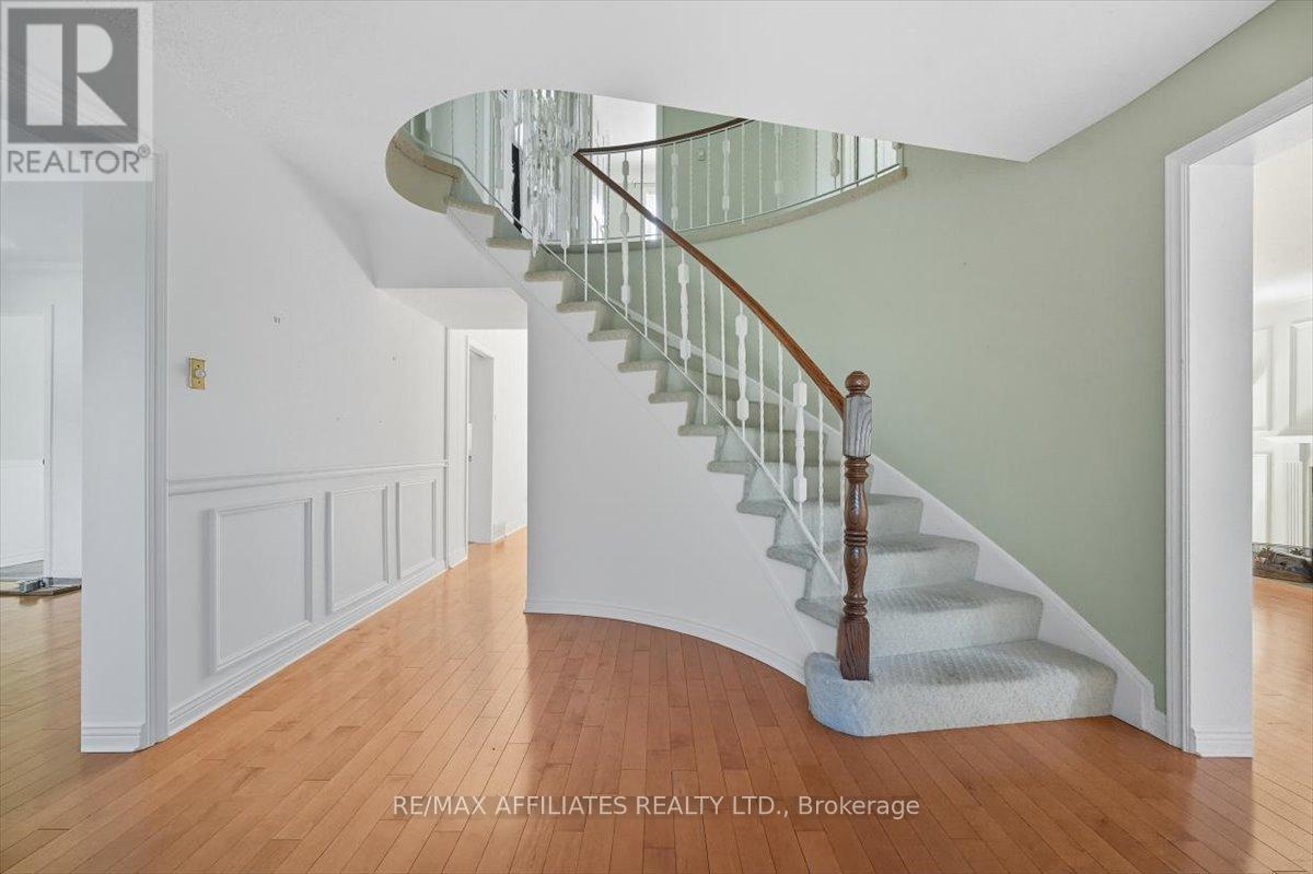 1010 Plante Drive, Ottawa, Ontario  K1V 9E6 - Photo 3 - X12444981