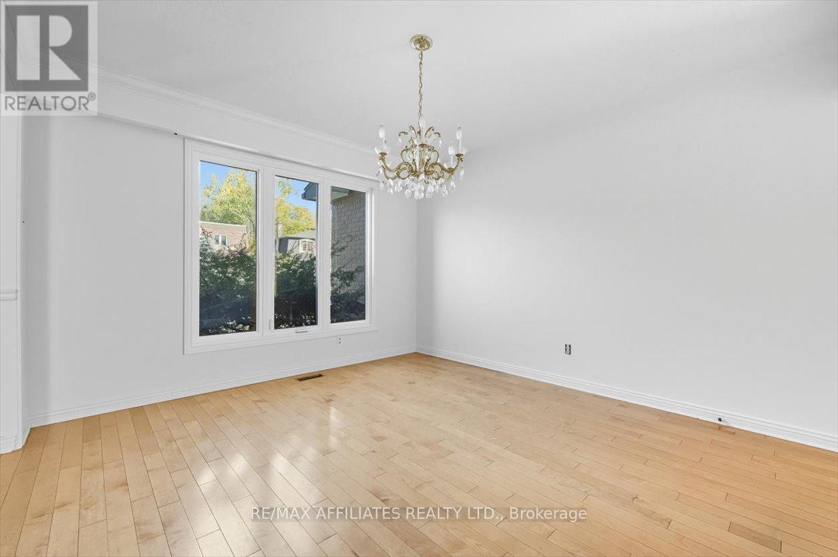 1010 Plante Drive, Ottawa, Ontario  K1V 9E6 - Photo 5 - X12444981