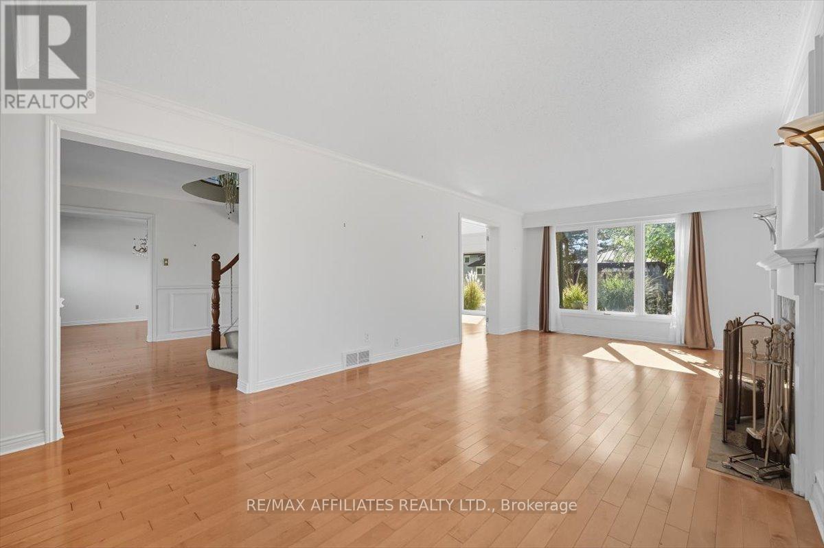 1010 Plante Drive, Ottawa, Ontario  K1V 9E6 - Photo 9 - X12444981